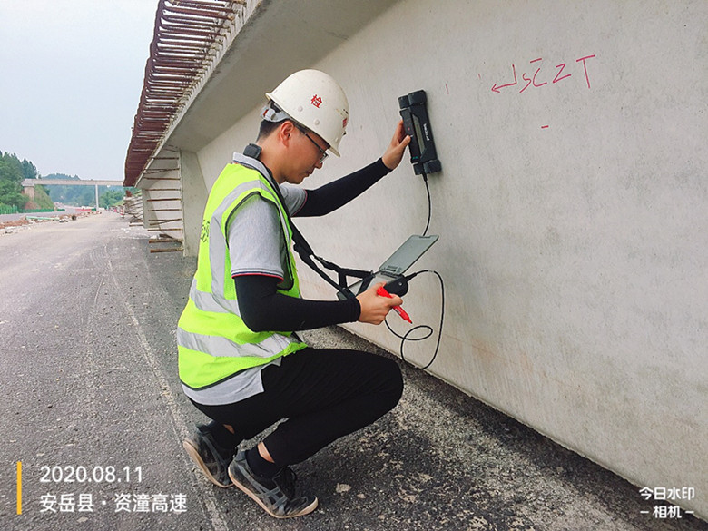 同欲拼搏搞生產(chǎn) 上下齊心戰(zhàn)酷暑 同欲拼搏搞生產(chǎn) 上下齊心戰(zhàn)酷暑