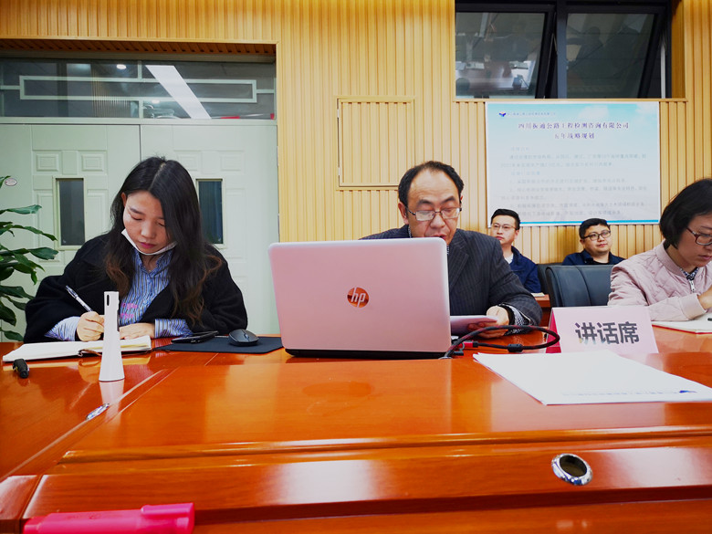 抗疫生產(chǎn)兩不誤，堅定信心不動搖