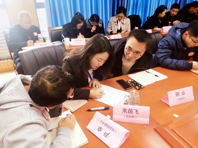 疏溝通渠道 搭交流平臺 疏溝通渠道 搭交流平臺