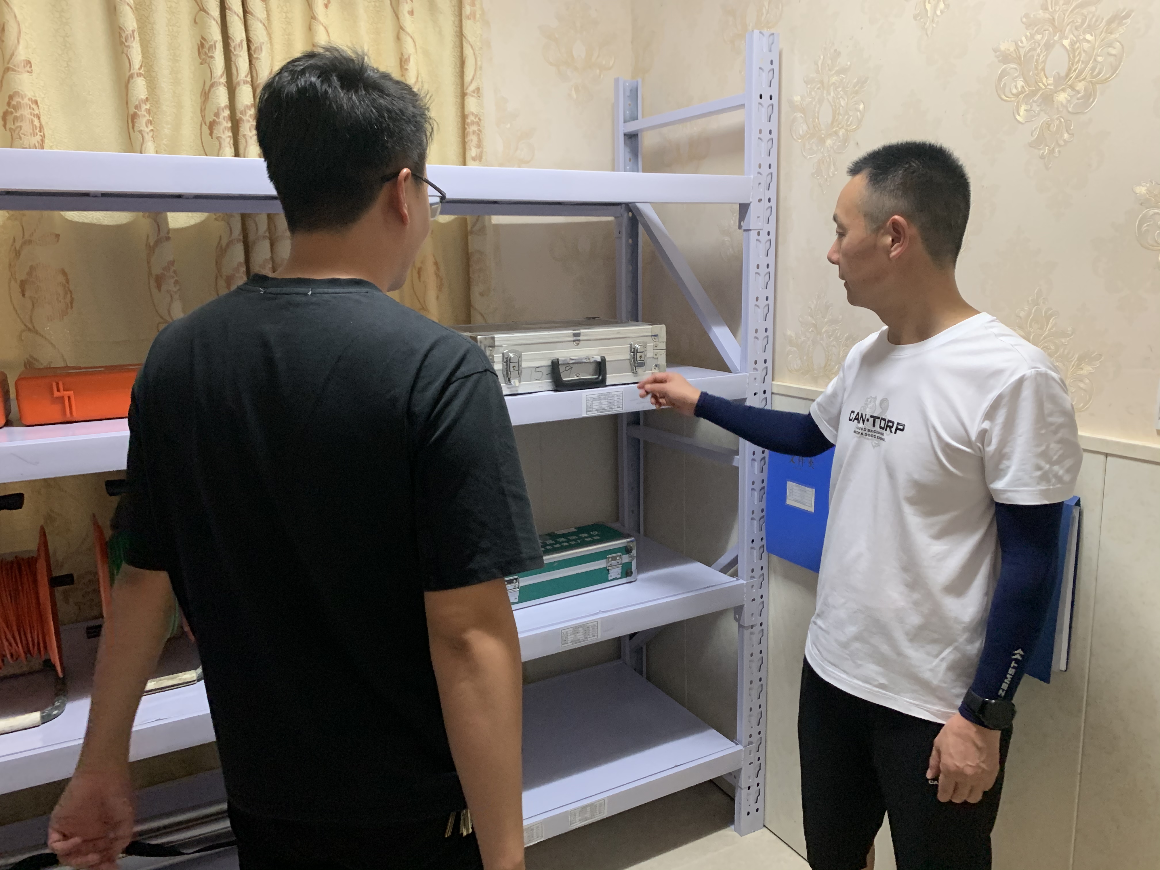 公司董事長(zhǎng)杜義祥蒞臨都四項(xiàng)目調(diào)研指導(dǎo)工作 公司董事長(zhǎng)杜義祥蒞臨都四項(xiàng)目調(diào)研指導(dǎo)工作