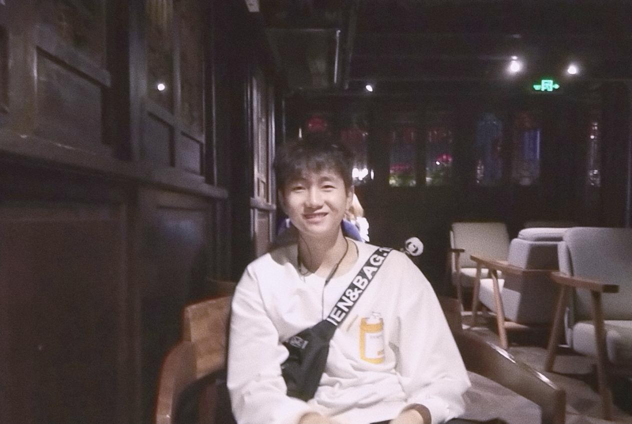 【新員工?？康谒钠趤砝并? width=